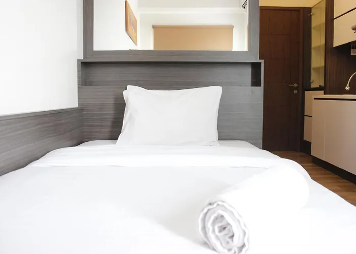 Chic Studio Apartment At Harvard Jatinangor By Travelio
